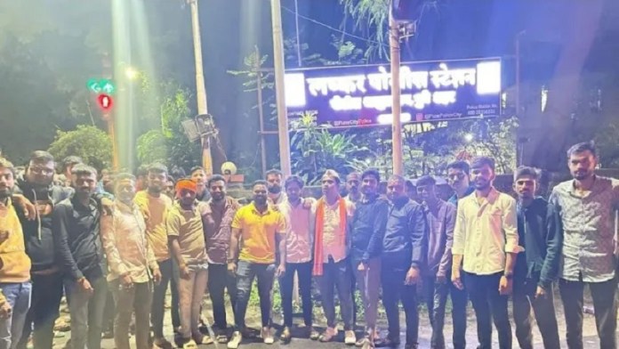 संत तुकाराम-संत ज्ञानेश्वर की पालकी लेकर पुणे में यात्रा कर रहे थे हिंदू, मुस्लिम महिला ने फेंके माँस-हड्डियों के टुकड़े: कहा- किसी से डरती नहीं, जो करना है कर लो