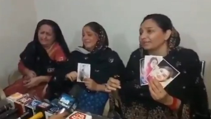 भाई-बहनों को अगवा कर बनाया मुस्लिम, कोर्ट ने कहा- 2 करोड़ रुपए जमा कर ले जाएँ घर, पर करते रहेंगे इस्लाम की प्रैक्टिस: पाकिस्तान में हिंदुओं का उत्पीड़न जारी, जानिए क्या है मामला