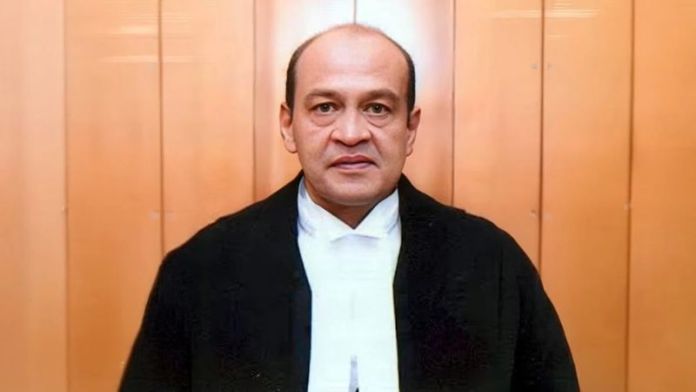 दारू की बोतलों से फैली थी नोटों में लगी आग, प्लास्टिक की पन्नियों में थीं गड्डियाँ: जस्टिस यशवंत वर्मा के घर आग बुझाने वाले फायरफाइटर ने किया खुलासा, बताया- ताला तोड़ कर घुसे थे