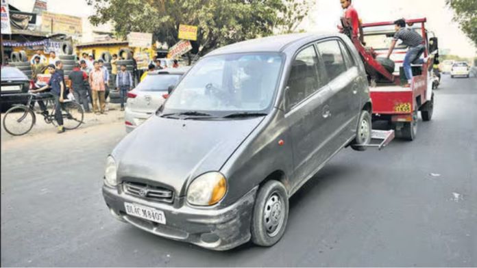 नई नहीं है दिल्ली में पुरानी पेट्रोल-डीजल गाड़ियों पर रोक, 2014 में NGT ने दिया आदेश: सुप्रीम कोर्ट तक लगा चुका मुहर, जानिए अब क्यों चल रही स्पेशल ड्राइव; इन गाड़ियों का क्या होगा