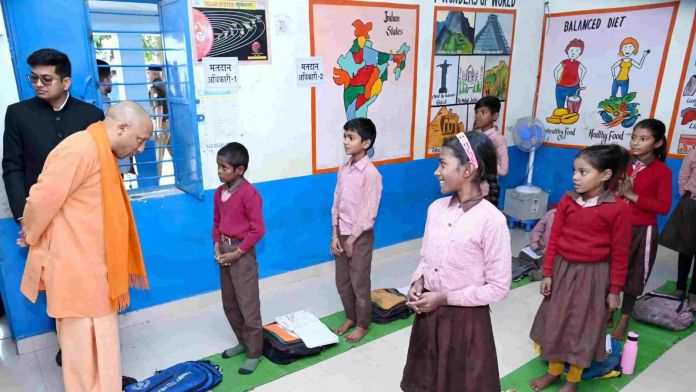 उत्तर प्रदेश में 5000 सरकारी स्कूलों का होगा विलय, इलाहाबाद हाई कोर्ट ने भी लगाई मुहर: जानिए क्यों हो रहा था विरोध, सरकार ने क्या बताए कारण