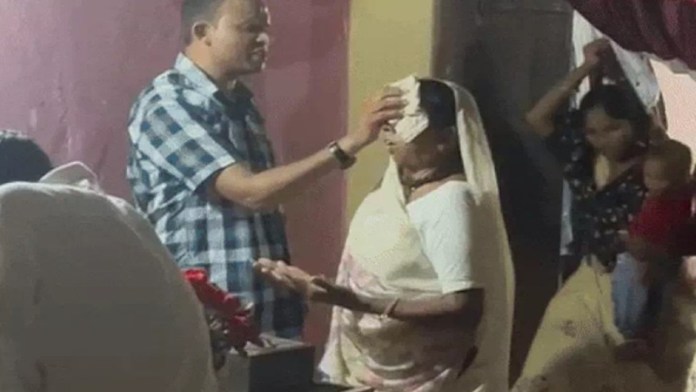 ‘यीशु की शरण में ठीक होंगी बीमारियाँ’: रतलाम के मेडिकल कॉलेज में जनजातीय मरीजों को निशाना बना रहे मिशनरी, नर्सिंग छात्र समेत 3 गिरफ्तार