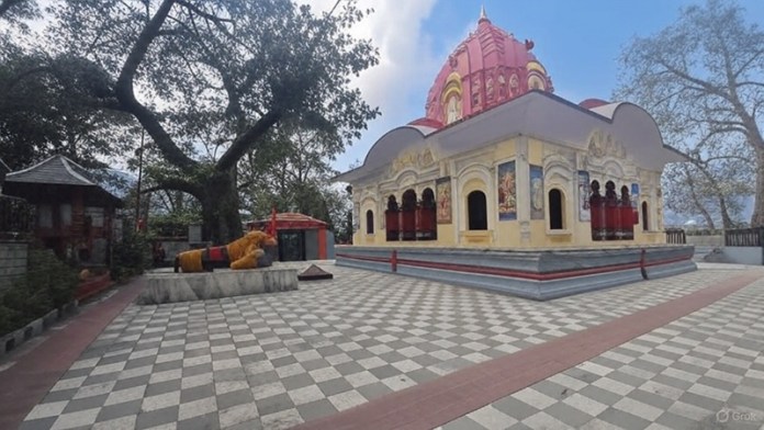 हिमाचल का तीन महादेवियों का मंदिर, जिसका मुख्य द्वार हमेशा के लिए हो गया बंद: जानें क्यों 400 वर्ष पुराने टारना माता धाम में सामने से नहीं होते हैं दर्शन