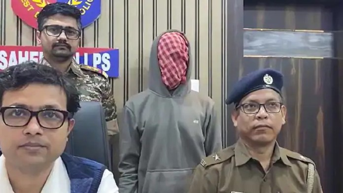 इंसानी गोश्त खाने के लिए फिरदौस आलम ने गला रेतकर बुजुर्ग को मार डाला, पानी से धोकर छिपा रखी थी लाश: पश्चिम बंगाल का मामला, गिरफ्तार