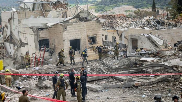 ईरान ने इजरायल के रिहायशी इलाकों पर किया हमला, बेत शेमेश में 9 लोगों की मौत: मिसाइल अटैक का वीडियो आया सामने